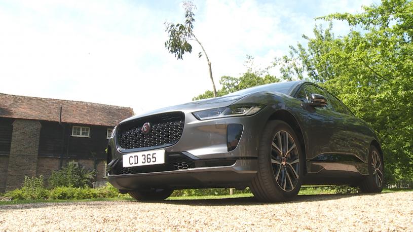 3411097 294kW EV400 R-Dynamic SE Black 90kWh 5dr Auto