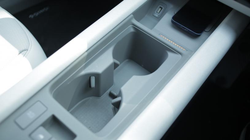 3733851 168kW Premium 77kWh 4dr Auto