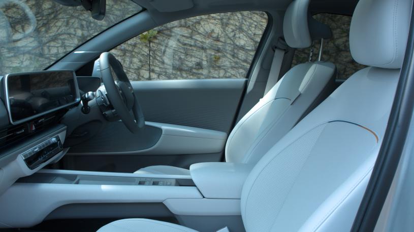 3733852 239kW Premium 77kWh 4dr AWD Auto