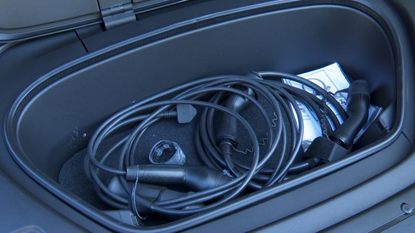 3979116 300kW Recharge Twin Ultimate 82kWh 5dr AWD Auto