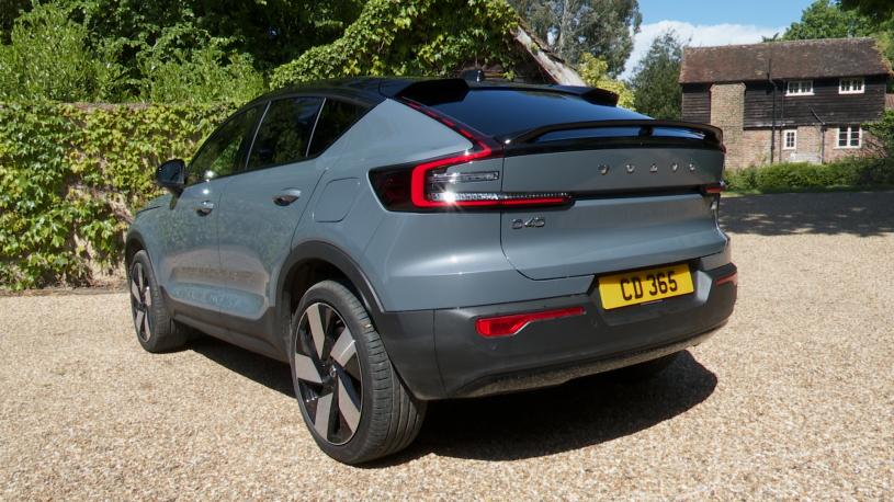 3979116 300kW Recharge Twin Ultimate 82kWh 5dr AWD Auto