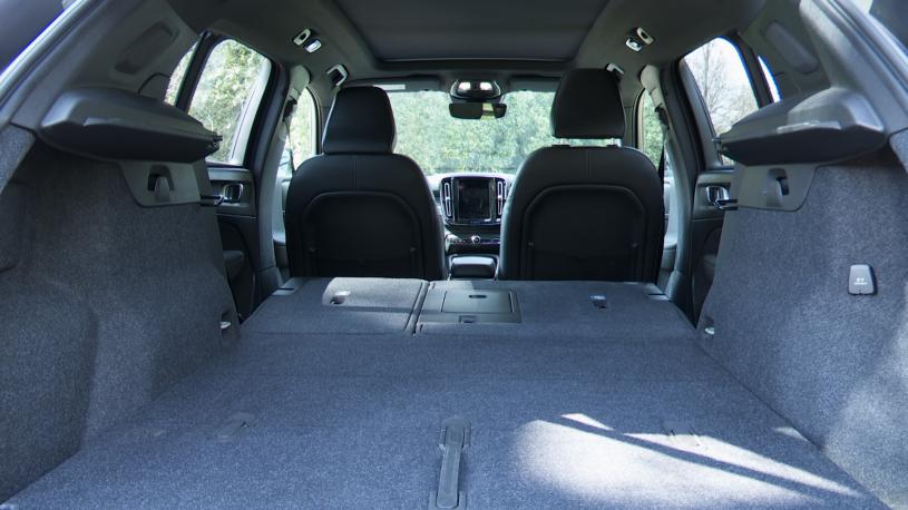 3373373 175kW Recharge Core 69kWh 5dr Auto