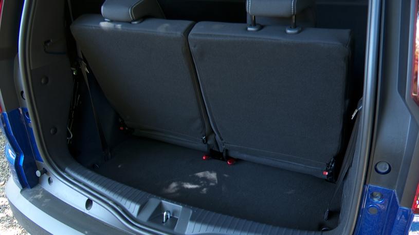 3733951 1.6 HEV Expression 5dr Auto