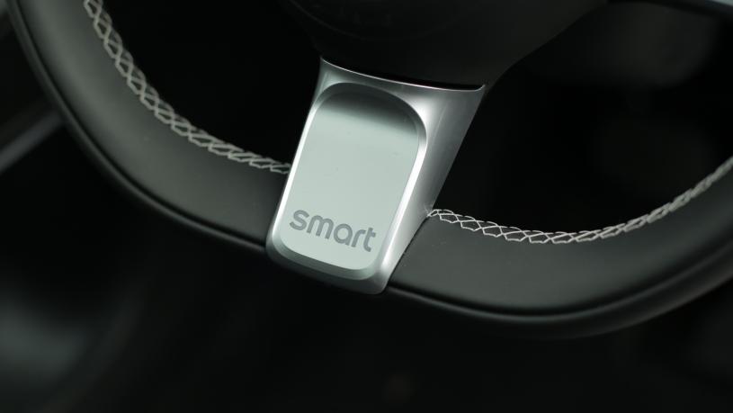 3559866 200kW Premium 66kWh 5dr Auto