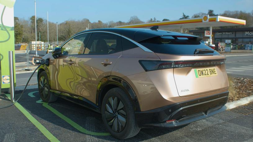 3734053 178kW Engage 87kWh 22kWCh 5dr Auto