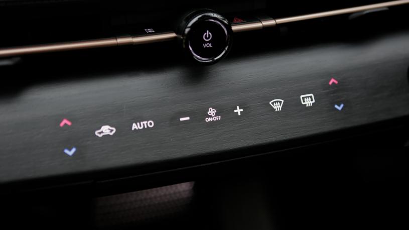 3734053 178kW Engage 87kWh 22kWCh 5dr Auto