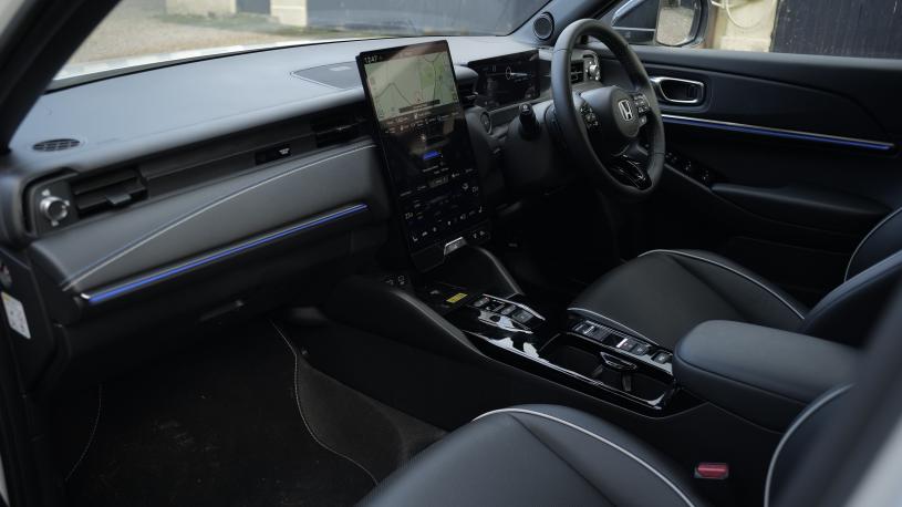 3741060 150kW Advance 69kWh 5dr Auto