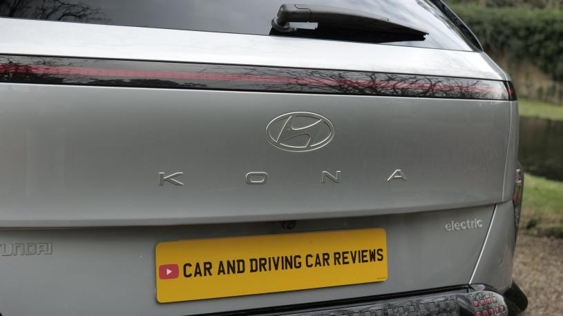 3942650 160kW Ultimate 65kWh 5dr Auto [Lux Pack/Leather]