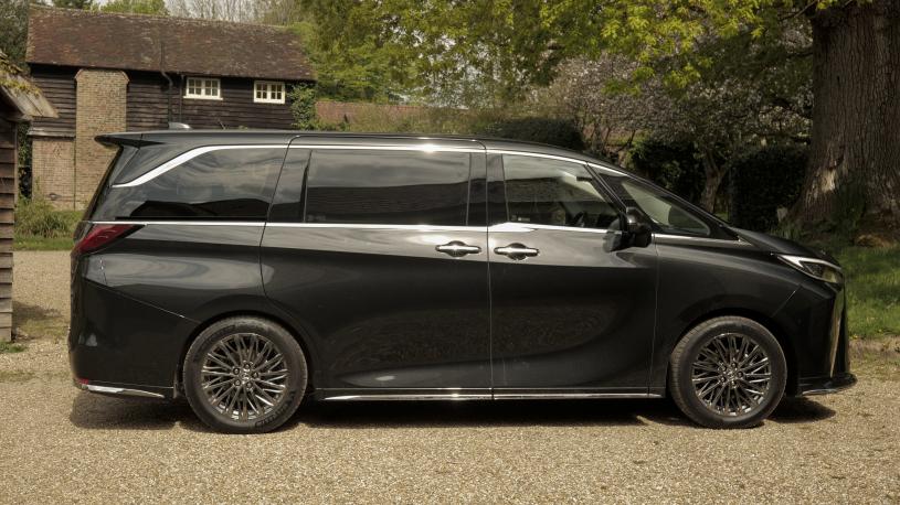 3734184 350h 2.5 5dr E-CVT 2WD