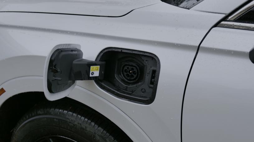 3734194 2.0 ePHEV Advance Tech 5dr eCVT