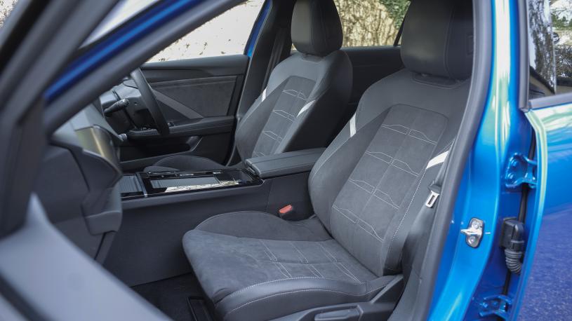 3979051 115kW Design 54kWh 5dr Auto