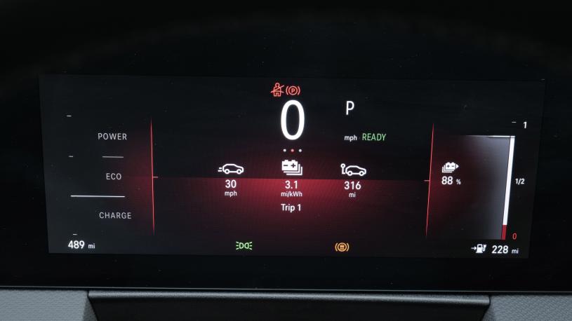 3979051 115kW Design 54kWh 5dr Auto