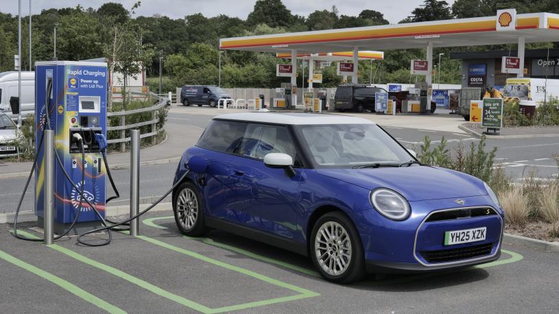 3812925 160kW SE Sport [Level 2] 54kWh 3dr Auto