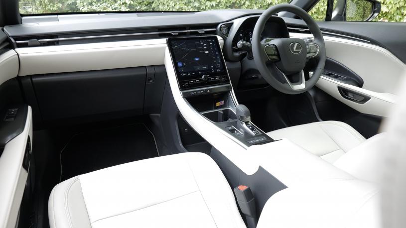 3740189 1.5 Takumi 5dr E-CVT