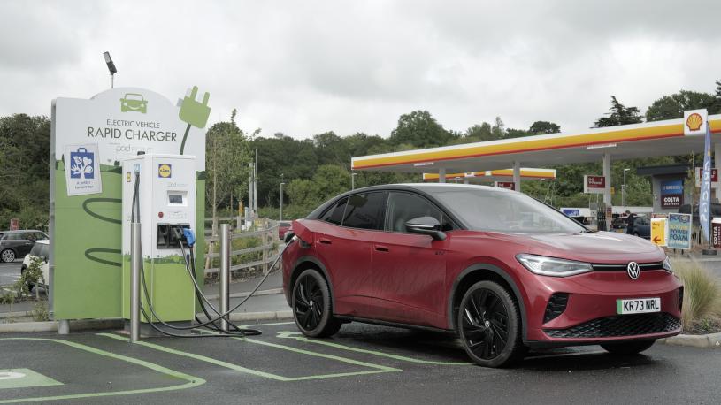 3979169 210kW Style Pro 77kWh 5dr Auto