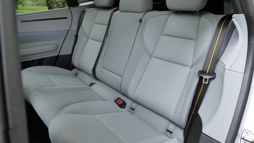 3946991 200kW 100kWh LR SM Plus [Pilot/Pro] 5dr Auto