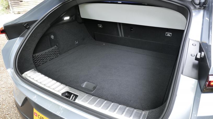 3946991 200kW 100kWh LR SM Plus [Pilot/Pro] 5dr Auto