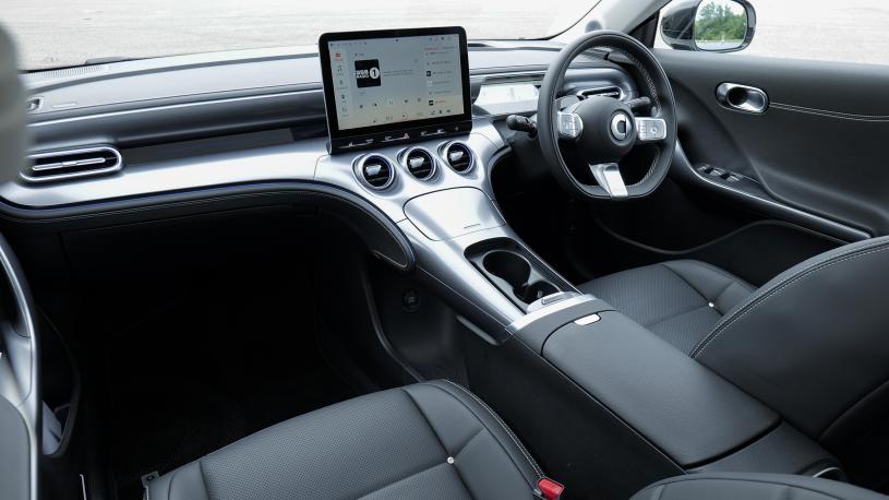 3812952 200kW Pro + 66kWh 5dr Auto