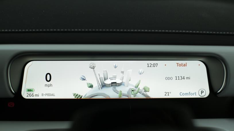 3798670 200kW Pro 49kWh 5dr Auto