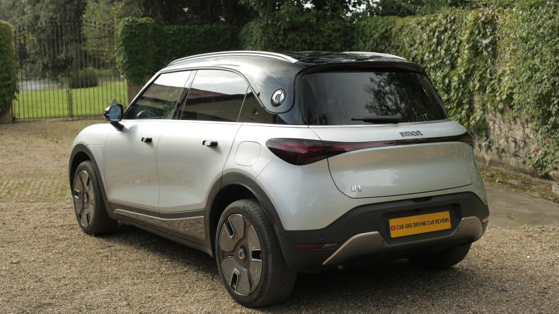 3798670 200kW Pro 49kWh 5dr Auto