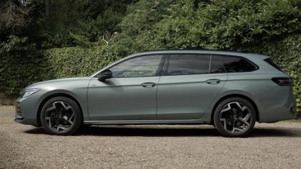 Volkswagen Passat Estate 1.5 TSI eHybrid Elegance 5dr DSG