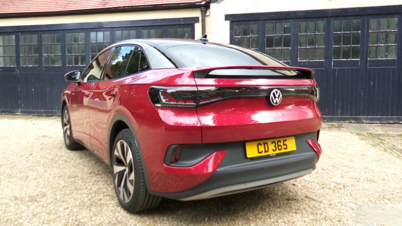 3809692 210kW Match Pro 77kWh 5dr Auto