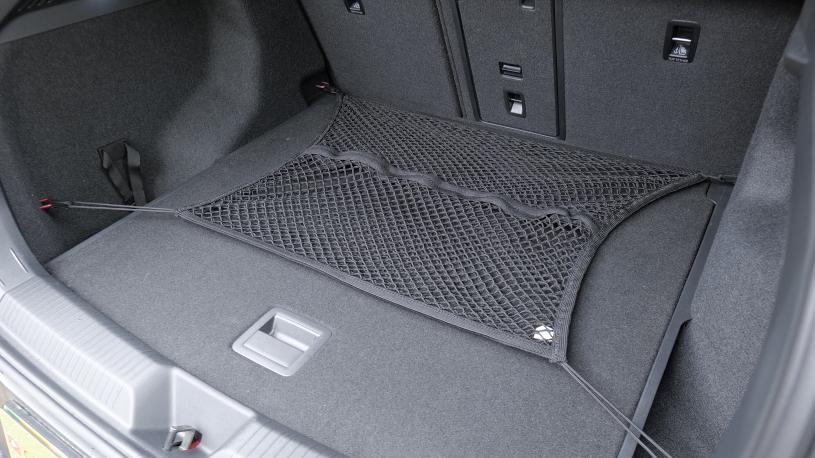 3809692 210kW Match Pro 77kWh 5dr Auto