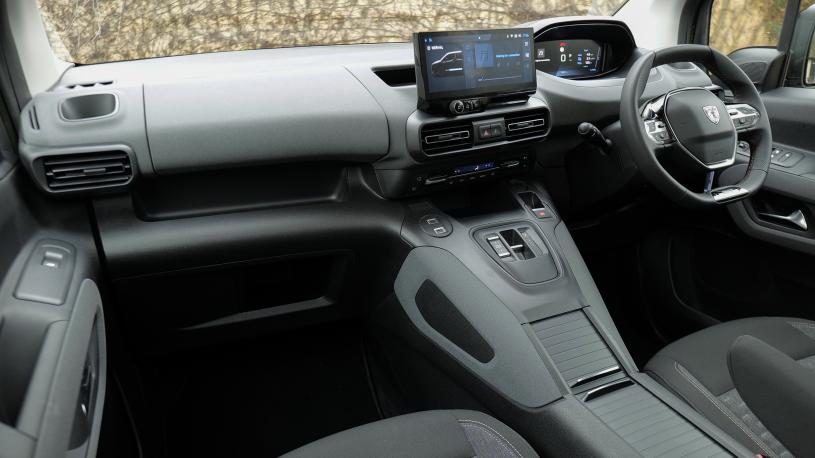 3867279 100kW Allure 52kWh 5dr Auto