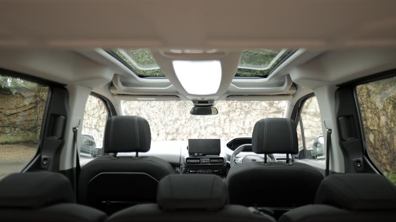 3867280 100kW Allure Long 52kWh 5dr Auto [7 Seat]