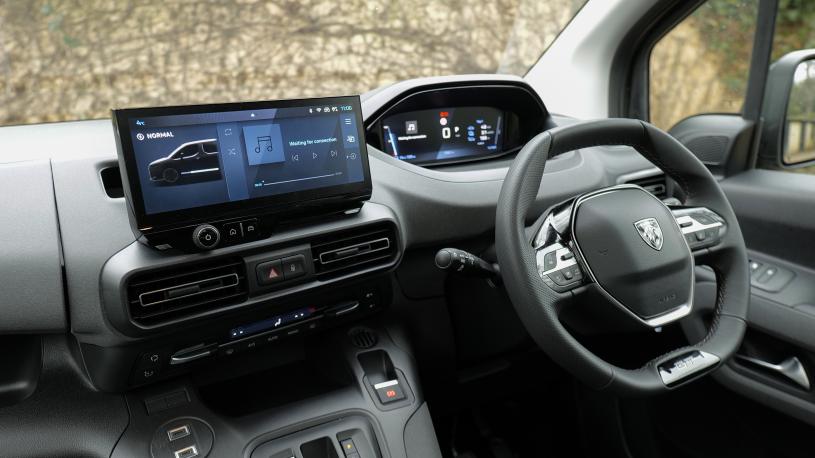 3813016 100kW GT Long 52kWh 5dr Auto