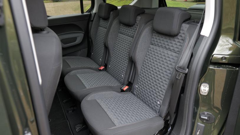 3813016 100kW GT Long 52kWh 5dr Auto