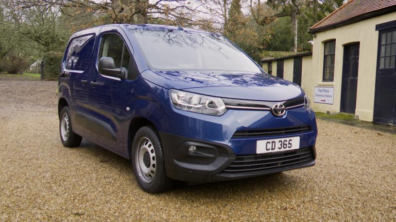 3979040 100kW Shuttle Short 50kWh 5dr Auto