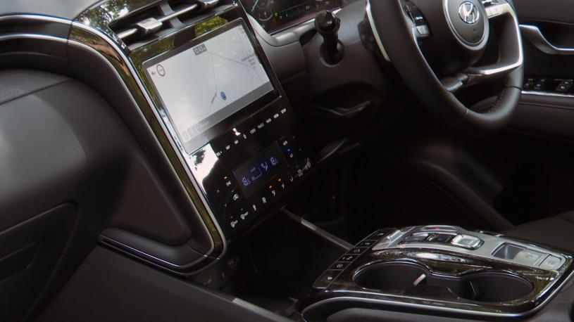 3839479 1.6T Plug-in Hybrid Premium 5dr 4WD Auto