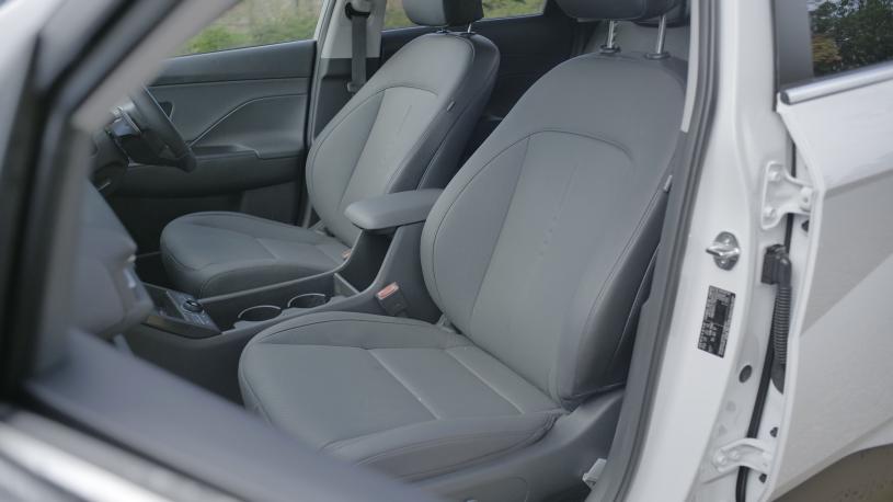 3843351 1.6 Hybrid 129 Ultimate 5dr DCT [Lux Pack]