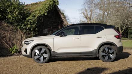 Volvo EX40 300kW Twin Motor Plus 82kWh 5dr AWD Auto