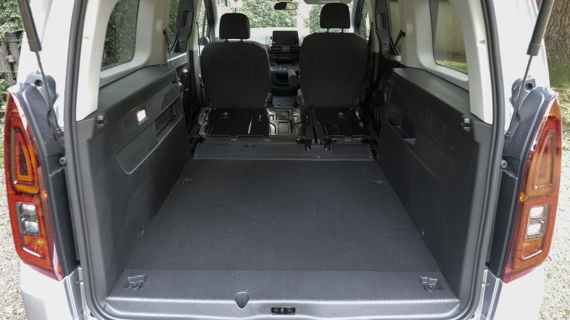 3942727 100kW Icon L1 50kWh 5dr Auto