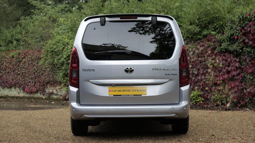 3942727 100kW Icon L1 50kWh 5dr Auto