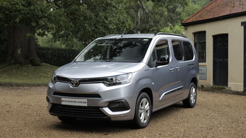 3942726 100kW Design L1 50kWh 5dr Auto