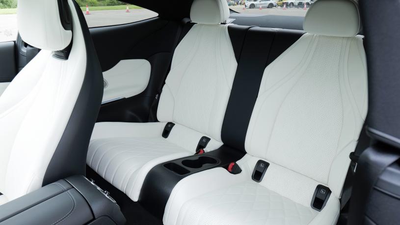 3843357 CLE 300e AMG Line Premium 2dr 9G-Tronic