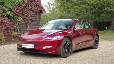 Tesla Model 3 Saloon Performance AWD 4dr Auto