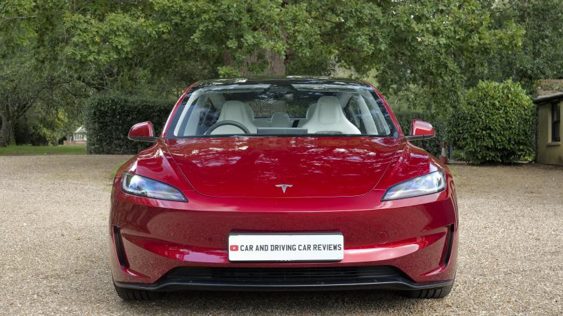 3843379 Performance AWD 4dr Auto