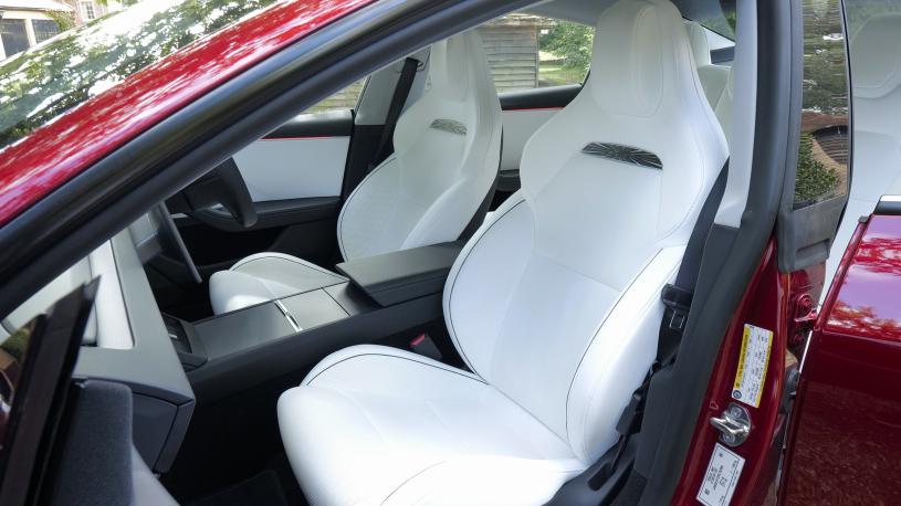 3843379 Performance AWD 4dr Auto