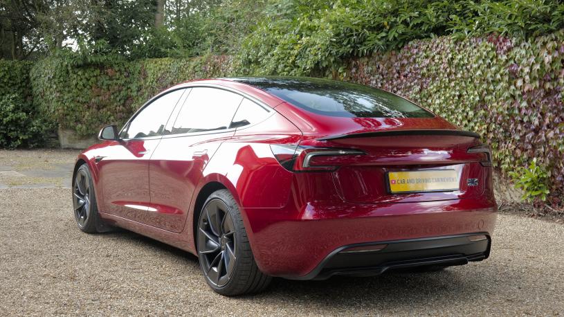 3843379 Performance AWD 4dr Auto