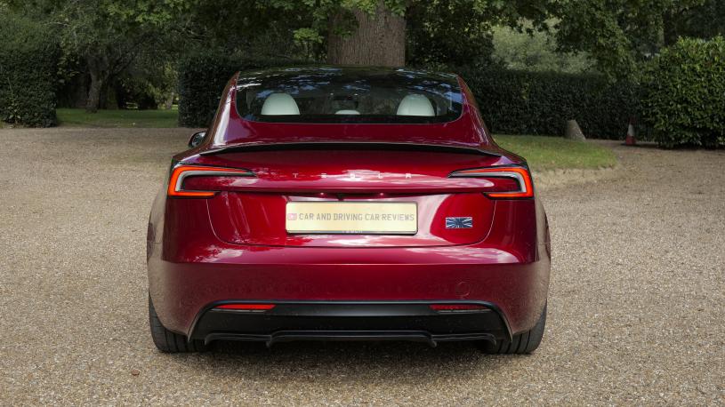 3843379 Performance AWD 4dr Auto