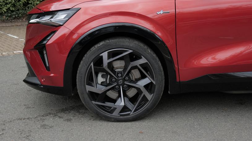 3899411 E-Tech PHEV Atelier Alpine AWD 5dr Auto