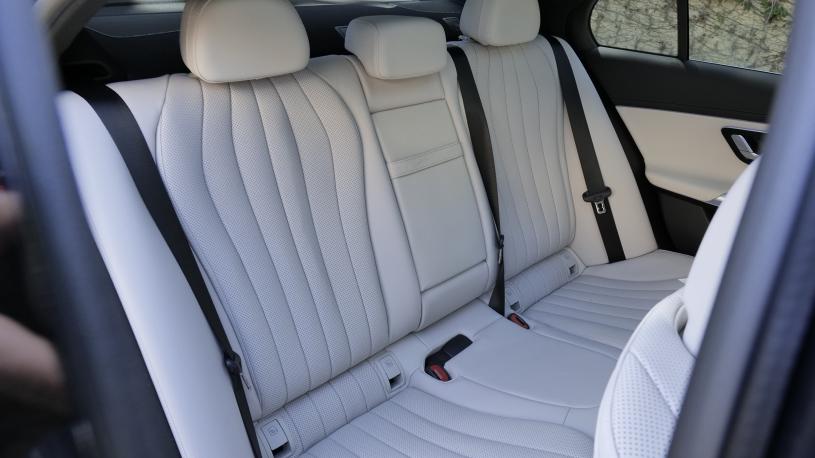 3844572 E300de Urban Edition 4dr 9G-Tronic