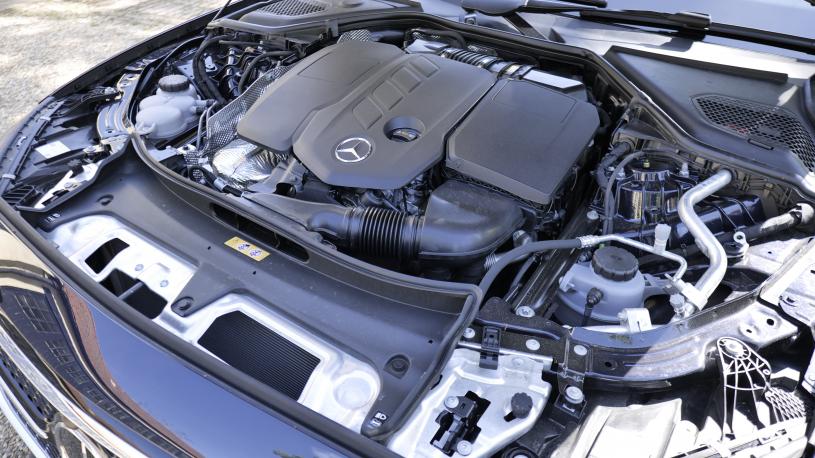 3844573 E300de AMG Line Premium 4dr 9G-Tronic [Pan Roof]