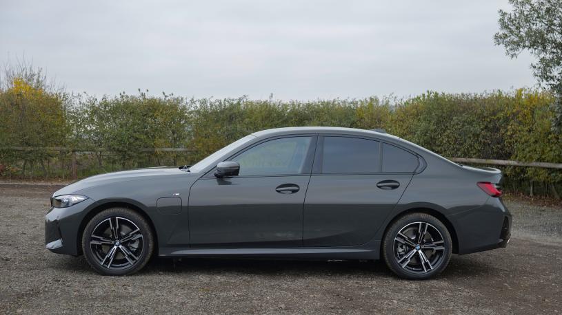 3846548 330e 22.3 kWh Sport 5dr Step Auto