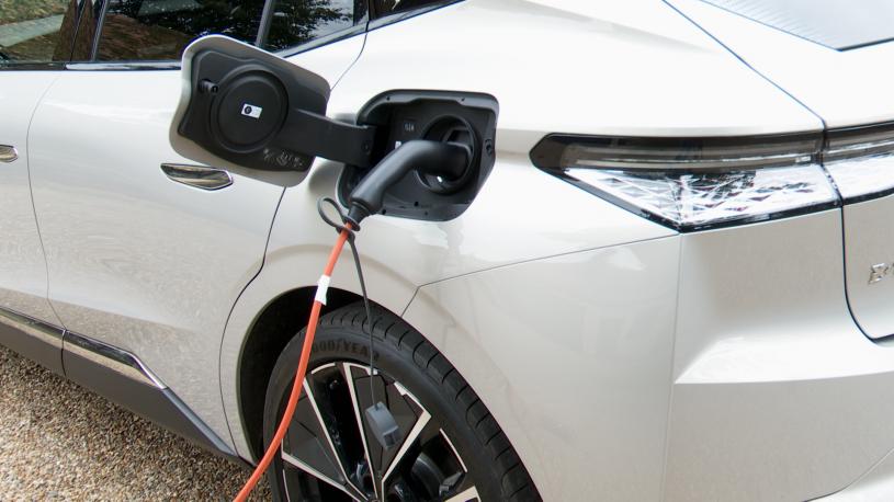 3942402 1.6 Plug-in Hybrid 225 Pallas 5dr EAT8