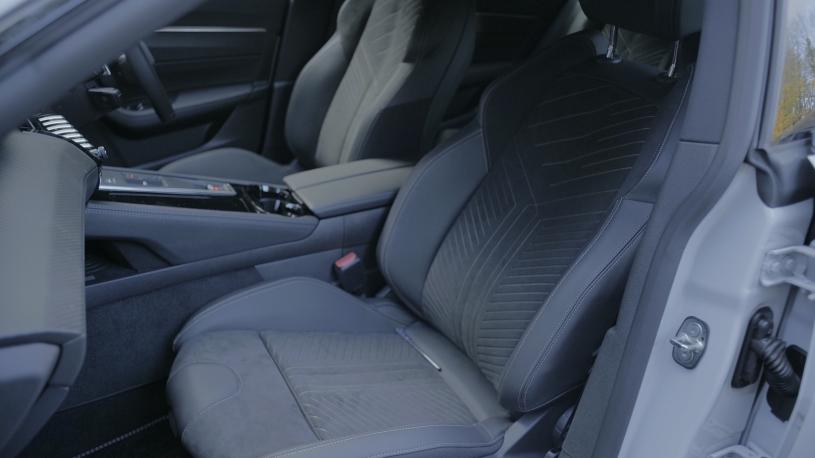 3866697 1.6 Plug-in Hybrid 195 Allure 5dr e-DSC7